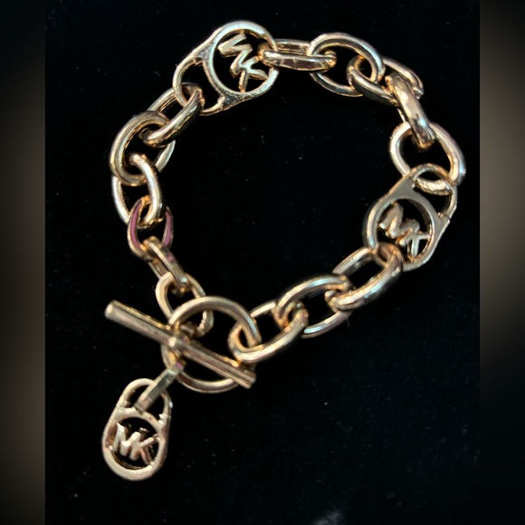 Michael Kors gold tone toggle bracelet with MK logo - Picture 1 of 2